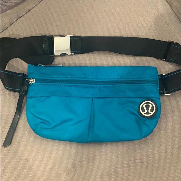 lululemon athletica Handbags - Lululemon belt bag ❤️